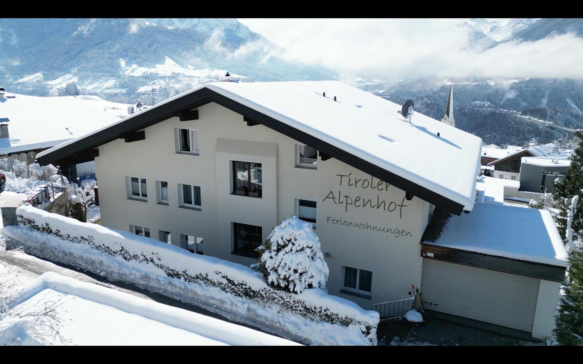 Ferienwohnungen Tiroler Alpenhof Innsbruck Exterior photo