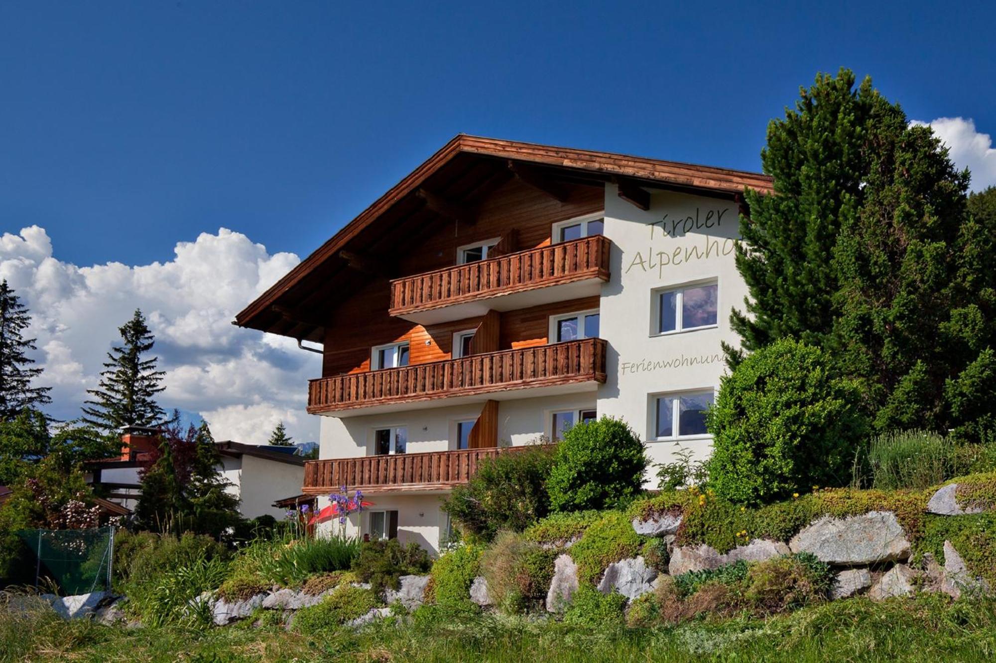 Ferienwohnungen Tiroler Alpenhof Innsbruck Exterior photo